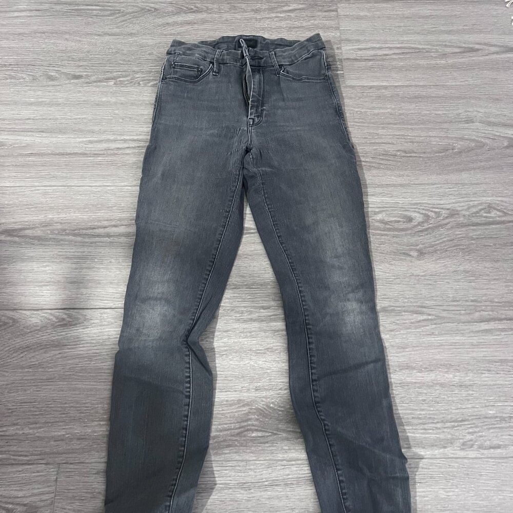 Size 25 Mother High Rise Looker Ankle Fray